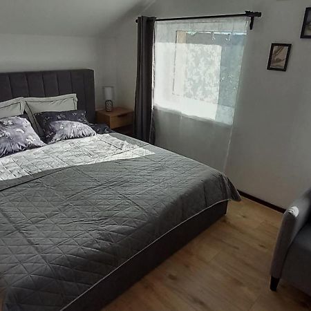 Airportone Apartment Vecses Bagian luar foto