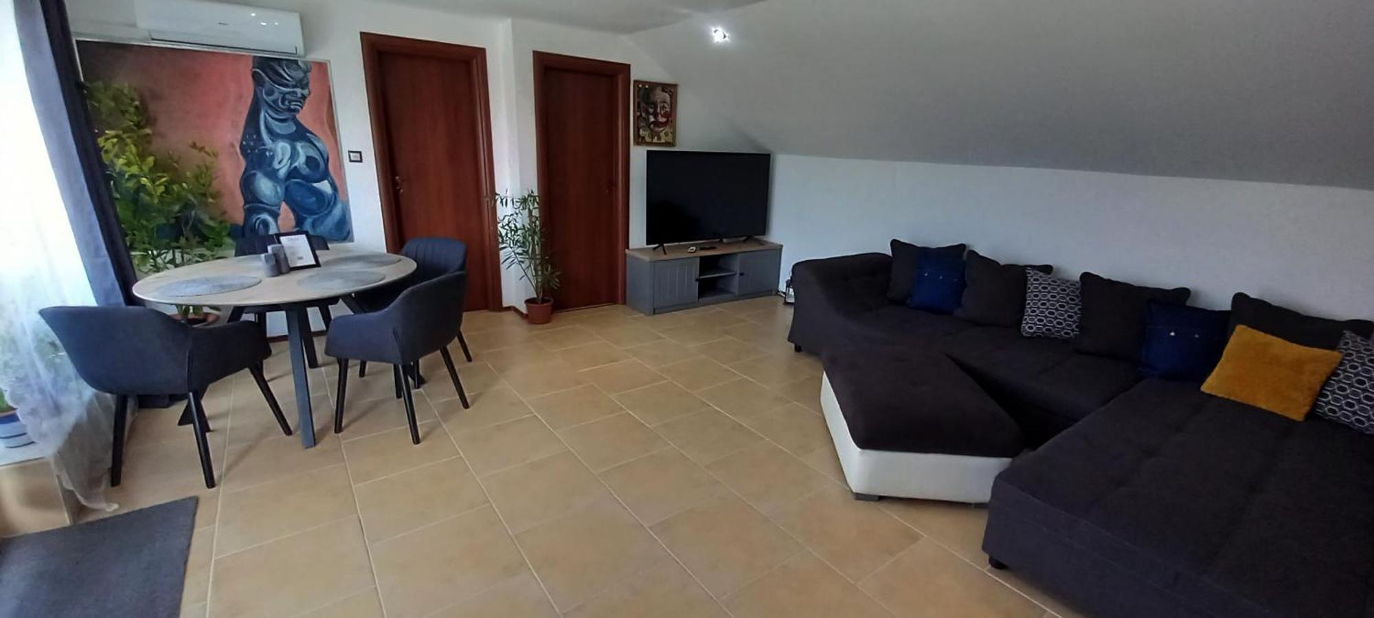 Airportone Apartment Vecses Bagian luar foto